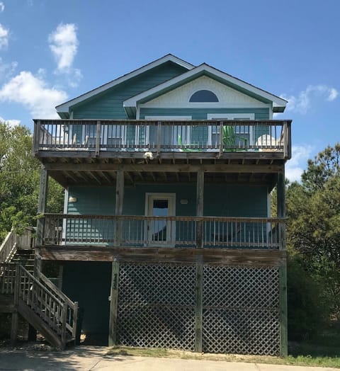 Picture of the front of the house.
