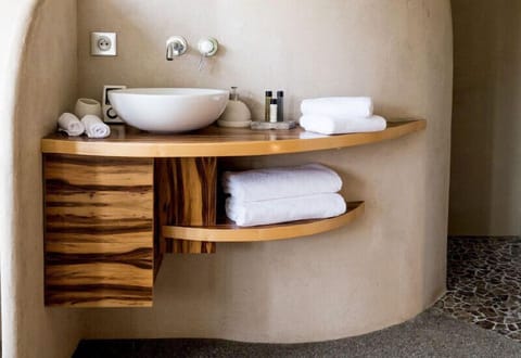 Junior Suite, 1 King Bed, Non Smoking | Bathroom sink