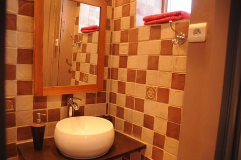 Double Room, Private Bathroom (Florentine) | Bathroom | Towels