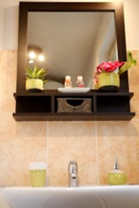 Chambre double salle de bain privée (Romantique) | Bathroom | Towels