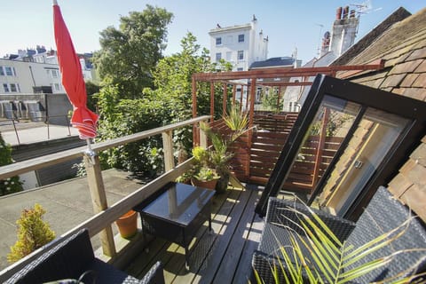 House | Balcony