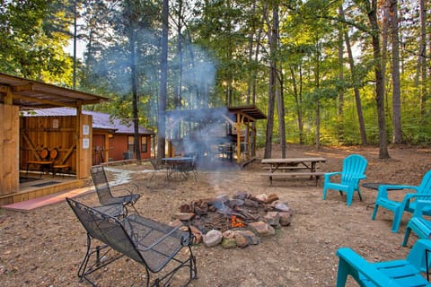 Broken Bow Vacation Rental | 3BR | 2BA | 1,600 Sq Ft | 6 Steps Required