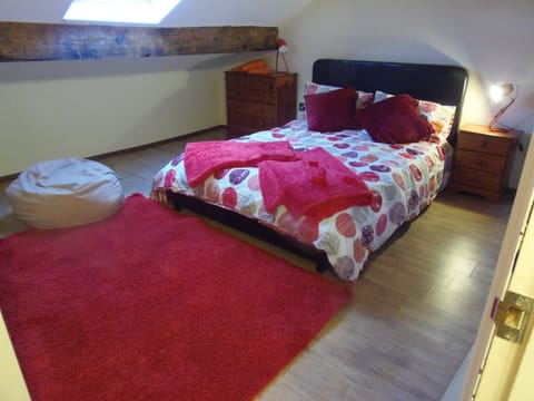 red room is a good size