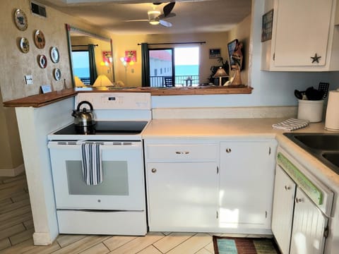 Kitchen Stove and Oven