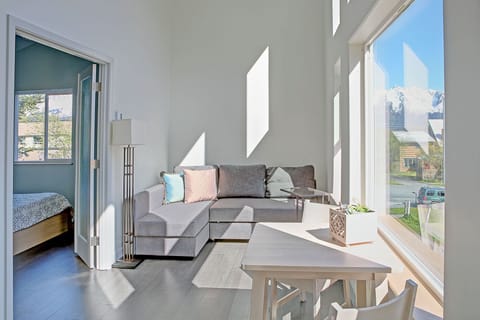 Upstairs sitting room with sleeper and outstanding view!