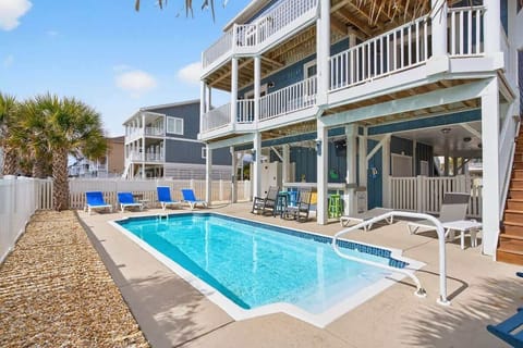 backyard/pool