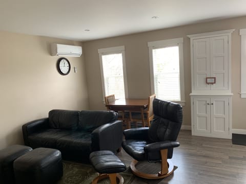 Deluxe Cottage, 2 Bedrooms, Non Smoking, Kitchen | Desk, blackout drapes, iron/ironing board, free WiFi