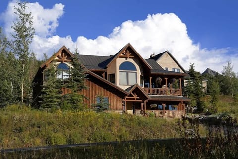 Chateau Renard-Your Perfect Mountain Retreat