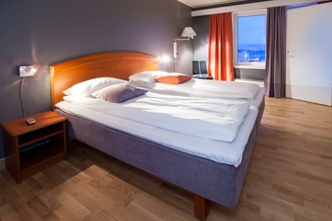 1 bedroom, desk, WiFi (free), bed sheets