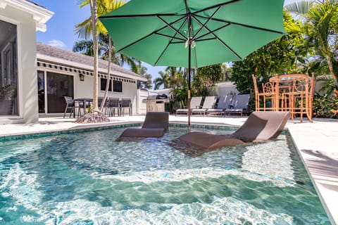 Resort-Style Private Pool and Pool Deck w/ Outdoor Dining and Grill