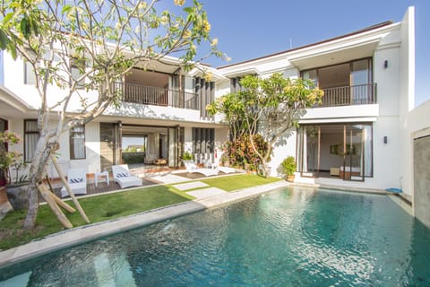 Private pool
