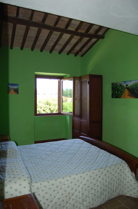 Standard Double or Twin Room | Desk, rollaway beds, bed sheets