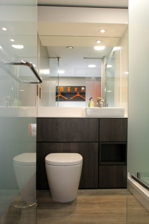 Shower, eco-friendly toiletries, towels, soap