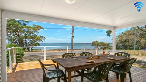 Bellevue | Covered deck | Waterfront | Views across the lake