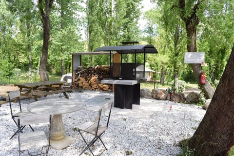 BBQ/picnic area