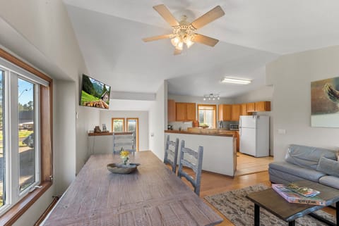 Designed for gathering—because great memories are made around the table.
