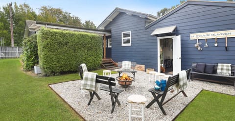 Amber Cottage | Fire pit | Garden  