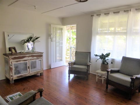 Entrance and Living area