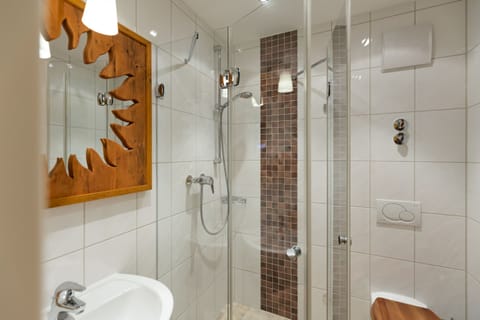 Standard Single Room, Mountain View | Bathroom | Shower, hair dryer, bathrobes, slippers