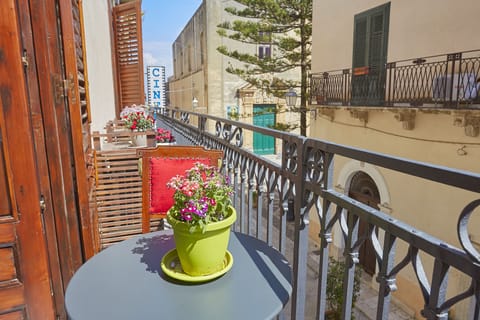Double Room (Ginevra) | Balcony