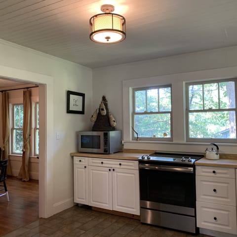 Kitchen has convection microwave
Insta pot
Crock pot
Blender
Hand mixer
And....