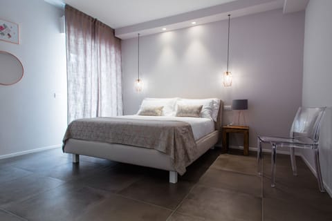 Minibar, in-room safe, free WiFi, bed sheets