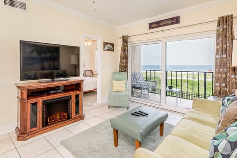 Welcome Shore Thing
2-bedroom, 1 bath condo in sunny Jacksonville Beach!