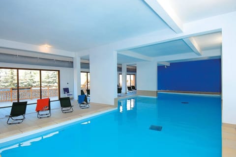 Holiday Home Swimming Pool