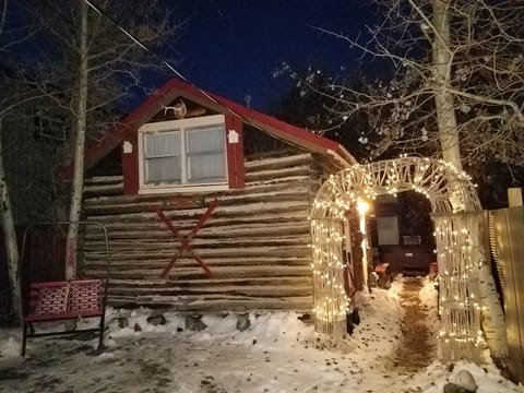 The Little Cabin in Red Lodge Montana is the perfect get-a-way! 