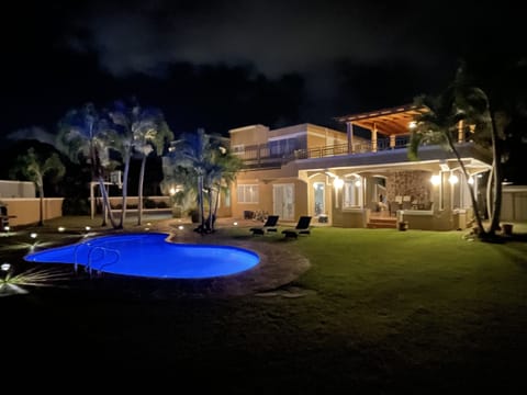Paradise awaits. 🌴