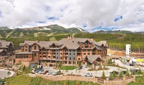 Resort in Spring, Summer