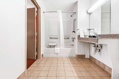 Room, 1 Queen Bed, Accessible, Non Smoking (Mobility) | Desk, blackout drapes, iron/ironing board, free cribs/infant beds