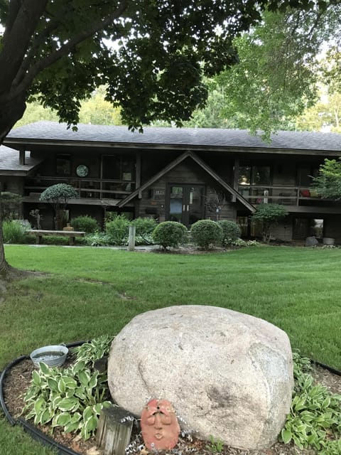 Enjoy The Warm Cozy Relaxing Atmosphere