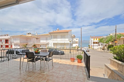 Barca, charming house for 5 people near the sea in Alcúdia, perfect for family holidays.