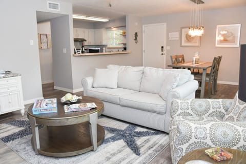 Cozy, chic and beachy.  Welcome to relaxation! 
