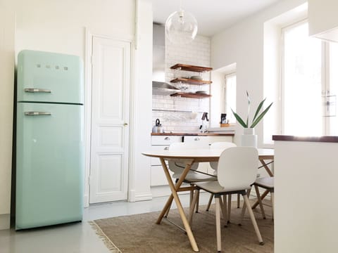 Roost Kruunuhaka | Private kitchen | Full-size fridge, microwave, oven, stovetop