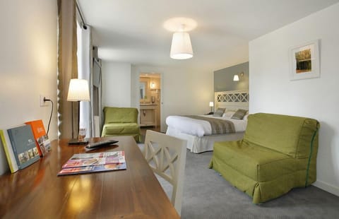 Superior Double Room | Desk, free WiFi, bed sheets