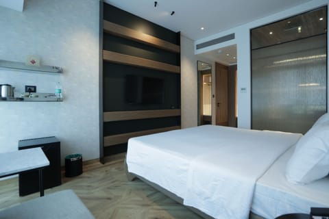 In-room safe, rollaway beds, free WiFi