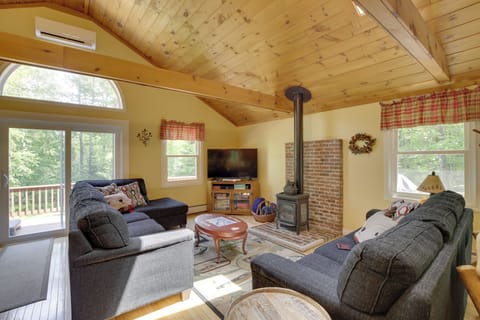 Bethel Vacation Rental | 5BR | 2.5BA | 2,042 Sq Ft | Stairs Required