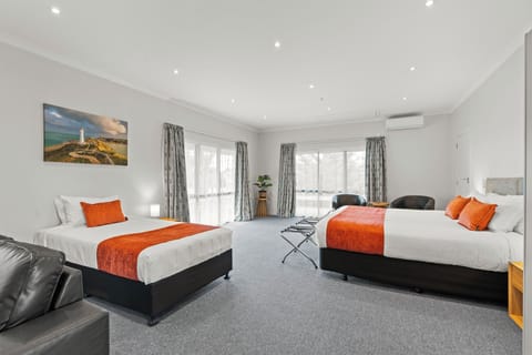 Executive studio | Individually furnished, blackout drapes, soundproofing