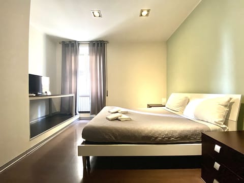 Classic Double Room | Down comforters, free WiFi