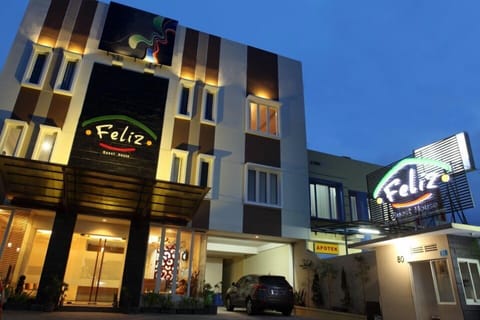Front of property - evening/night