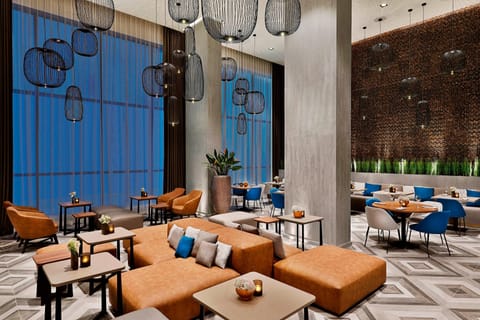 2 bars/lounges, rooftop bar