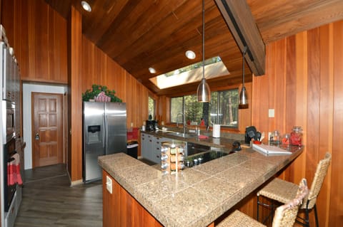 Kitchen bar and 3 bar stools