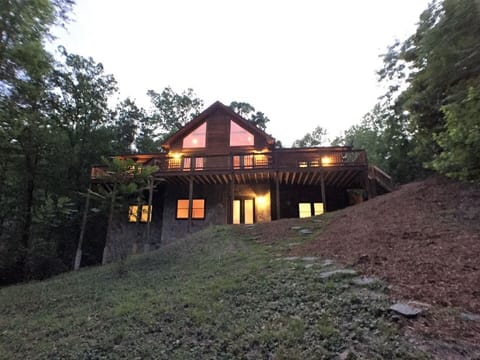 Come enjoy our tranquil log home