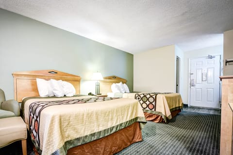 Desk, free cribs/infant beds, rollaway beds, free WiFi