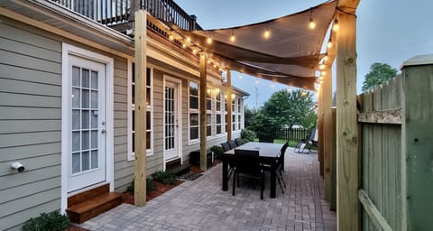 10' outdoor dining table