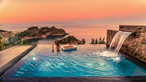 Luxury Apartment, Private Pool, Sea View | Hypo-allergenic bedding, down comforters, individually decorated