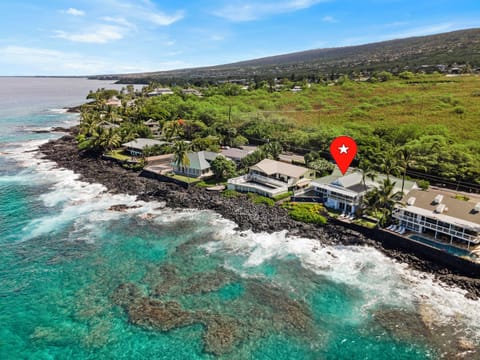 Location along the Kona Coast, oceanfront Hale Kipa