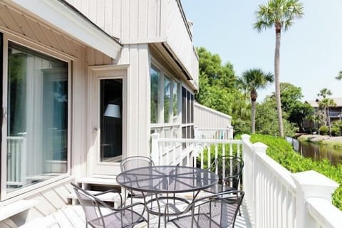 - Sip your morning brew while soaking up the sunshine on this bright outdoor deck - Savor meals surrounded by swaying palms and the gentle touch of ocean air - Gather for good times, tasty bites, and unforgettable sunset moments together